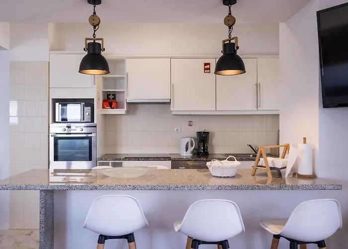 Paradise Gorgeous Views Location On Island! *