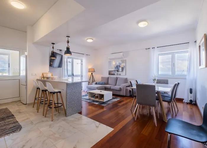 Apartament Paradise Gorgeous Views Location On Island!