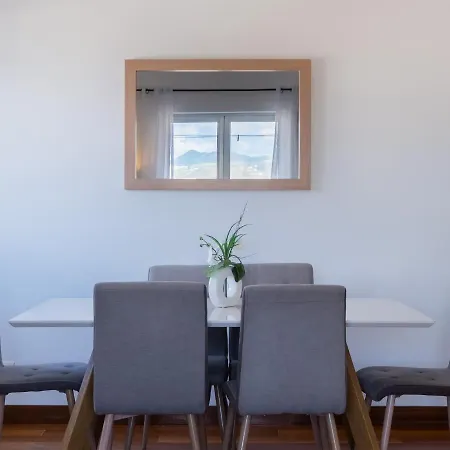 Paradise Gorgeous Views Location On Island!